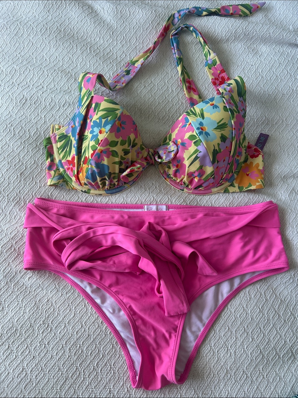 Victoria’s Secret adore me bikini top